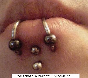 aveti pierceuri ? sau tatoos ? - pierceuri....bineinteles - Sa ne cunoastem