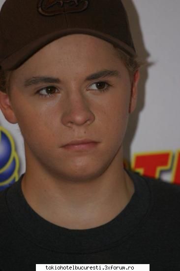 c parere avetzi despre gustav??? - ce sa cred ddspre el....e si el sweet in felu - Gustav
