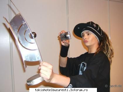 last news - okz,mishto doamne copilu!iti faci poza la - Tokio Hotel