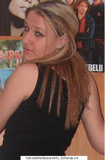 poze cu friends :D - andreeiutza belea poza :D - Sa ne cunoastem