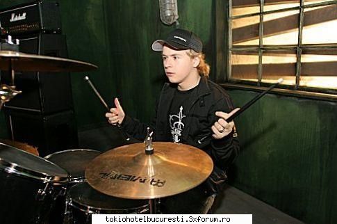 poze q gustav.... - aici punetzi poze q gustav - Gustav
