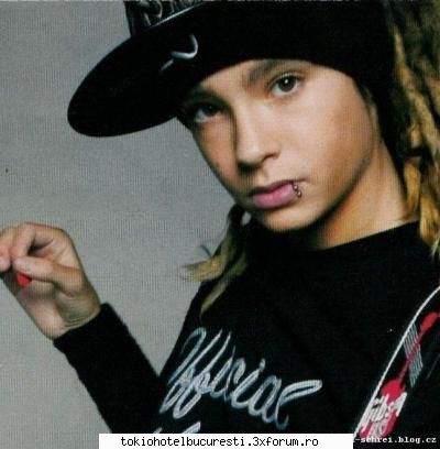 tom - si eu vreau e-mail-ul lui plsplsplspls mooooolt - Tom